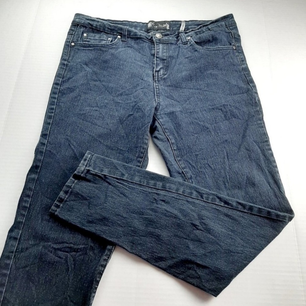 Qiao Stitch Women's Skinny Jeans Size 16 Dark Wash Denim Mid Rise Flap Pockets